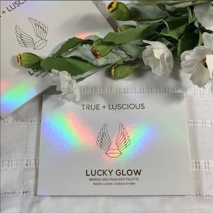 True and Luscious Palette